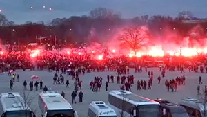 VIOLENŢE la Varşovia între poliţie şi extremişti de dreapta la un marş antimigrare de ziua naţională - VIDEO