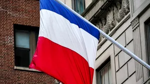 Federaţia Bancară Franceză vrea să forţeze mutarea tuturor tranzacţiilor în euro din Londra în UE