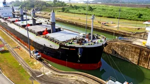 Peste 4 milioane de euro pentru a trece prin Canalul Panama. Sumă record pentru prioritatea unei nave