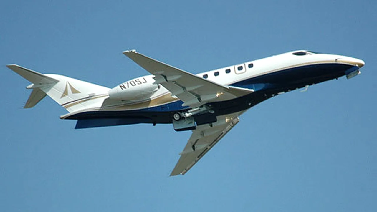 STUDIU: Numărul biletelor de avion rezervate pentru vacanţa de iarnă 2015 este dublu faţă de 2014 