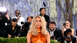 Kim Kardashian angajează un număr șocant de bone. Cum își crește cei 4 copii