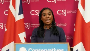 Partidul Conservator din Marea Britanie promite măsuri dure împotriva imigrației ilegale, pe modelul din SUA
