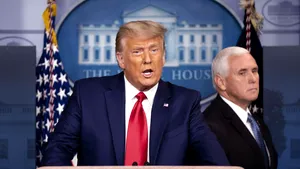 Trump şi Pence - foşti prieteni, acum rivali, găzduiesc mitinguri separate ca să sprijine candidaţii republicani în alegerile pentru funcţia de guvernator al Arizonei 