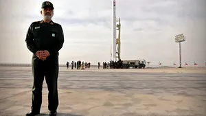 Iranul lansează primul satelit militar din istoria sa