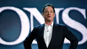 Tom Hanks va reporni acceleratorul de particule, în iunie