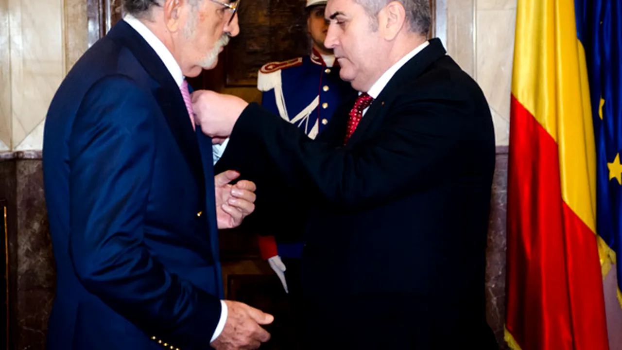 Ion Ţiriac a primit placheta de onoare a MAI - FOTO