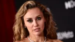 Miley Cyrus a revenit la „Hannah Montana”