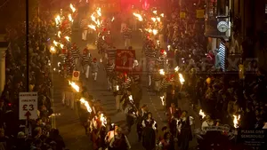 Efigii ale lui Putin şi Barroso, arse în Marea Britanie de 