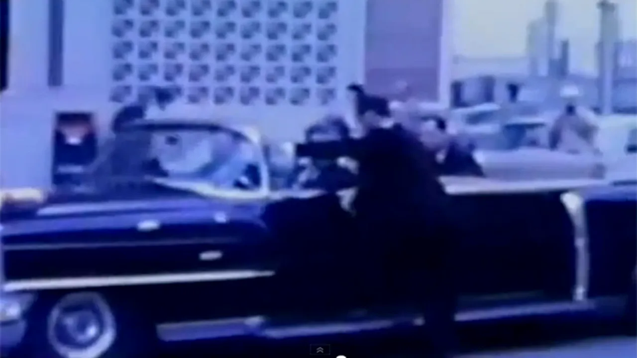 Asasinarea lui JFK: Singurul clip color al reconstituirii evenimentului, descoperit - VIDEO