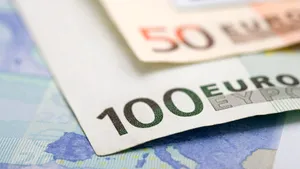 Leul s-a apreciat, miercuri, în raport cu euro