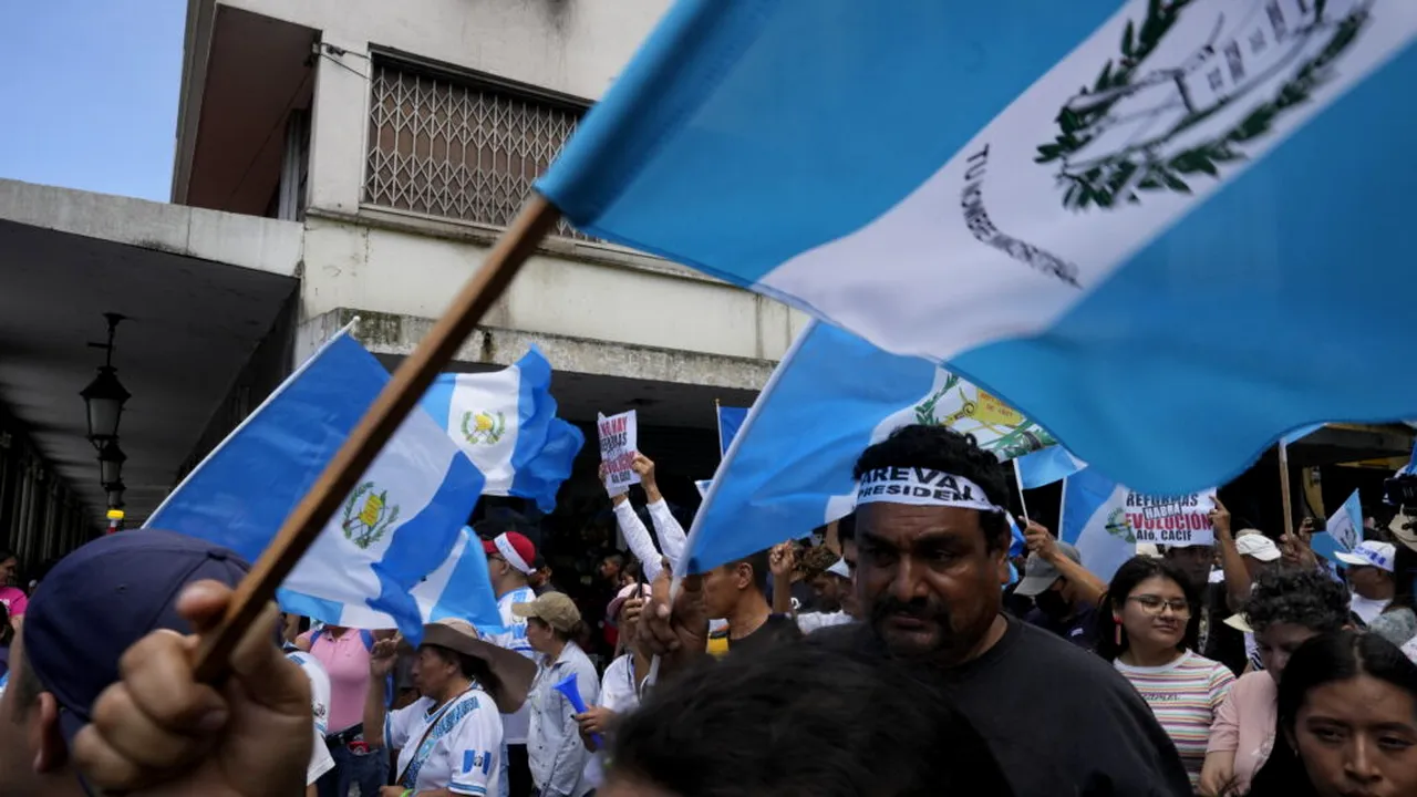 Guatemala: Stare de asediu instituită după uciderea a opt polițiști de către bande criminale