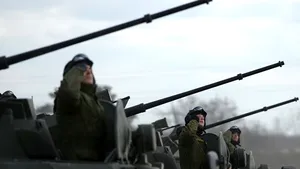 Rusia anunţă că-şi va consolida forţele armate din vest şi până la Oceanul Pacific