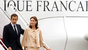 Cuplul prezidenţial francez, ironizat într-o campanie publicitară din Germania