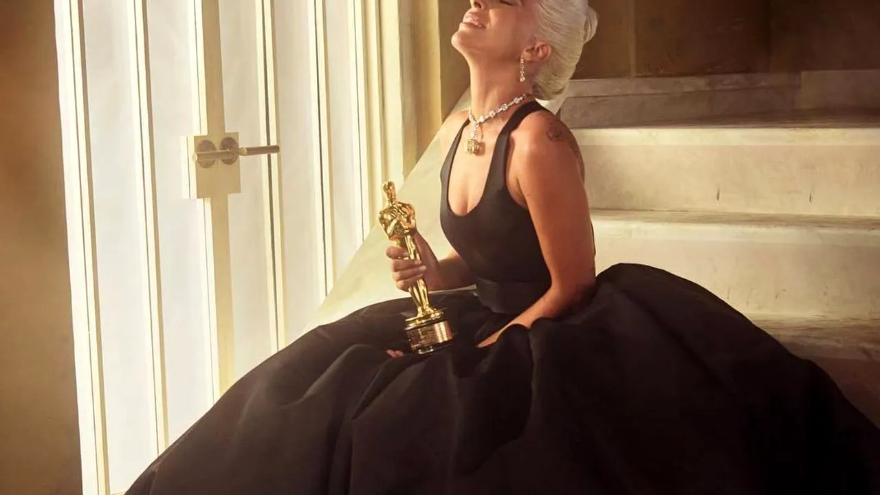Lady Gaga anunţă că va lansa un nou album. Cum a comentat zvonurile că ar fi însărcinată