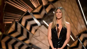 GALERIE FOTO Cum arăta Jennifer Aniston la prima sa apariţie pe marile ecrane, înainte de sitcom-ul Friends