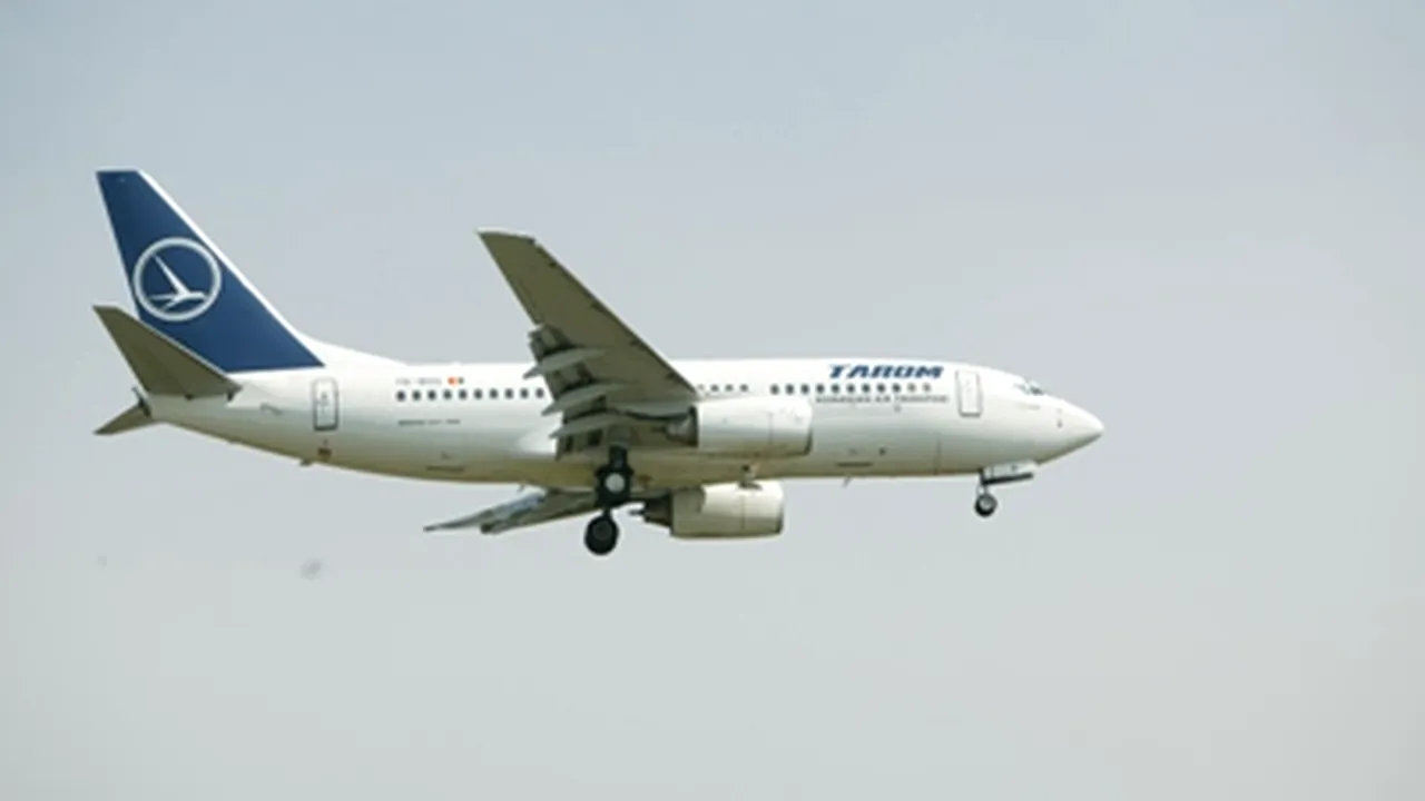 O cursă Tarom a aterizat cu o defecţiune la trenul de aterizare - VIDEO