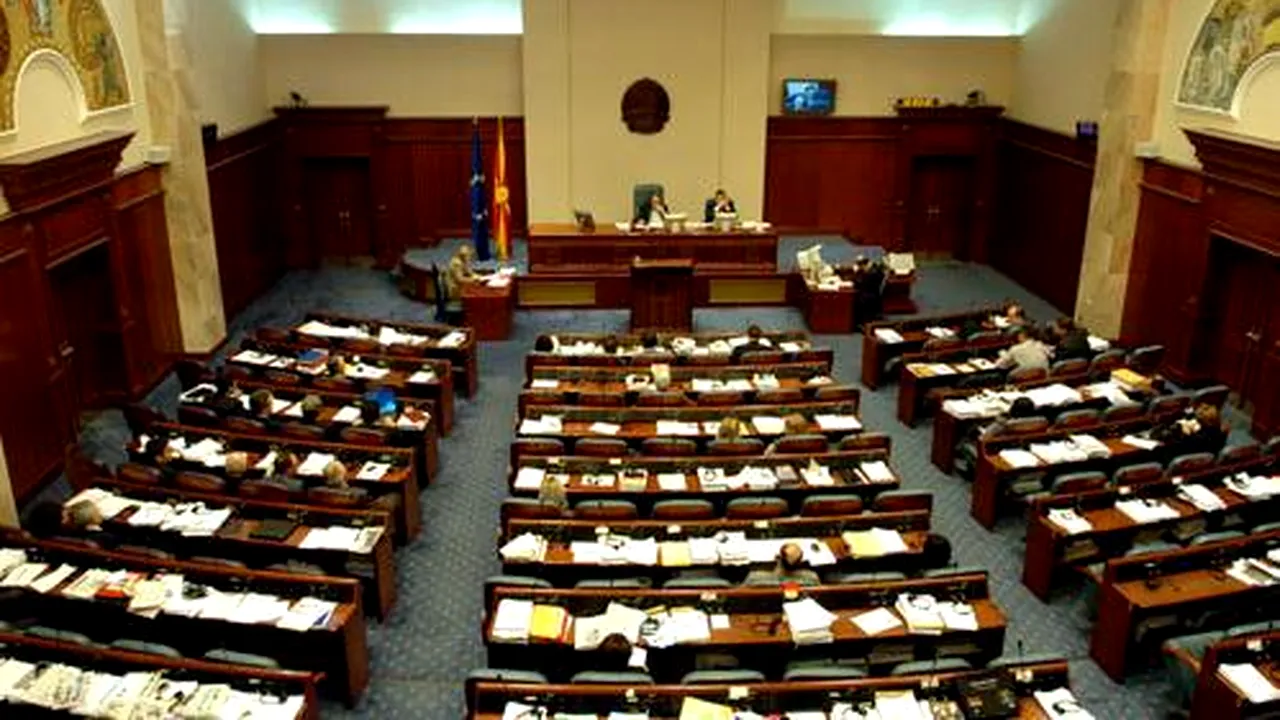 Parlamentul macedonean a aprobat schimbarea numelui ţării. Cum se va numi, oficial, statul