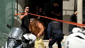 Atac armat în Atena: mai mulți răniți după două incidente, suspectul este în continuare căutat