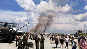 MIG 21 Lancer, PRĂBUŞIT la Feteşti, în timpul unui show aviatic/ Pilotul, în vârstă de 36 de ani, a MURIT pe loc/ Procurorii militari au deschis dosar penal | VIDEO, FOTO