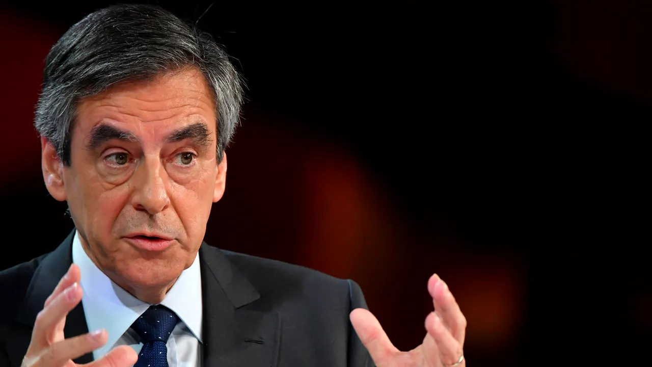 Trei sferturi din votanţii francezi, în favoarea retragerii lui Fillon din cursa prezidenţială