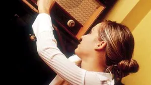 Unul din trei români din urban păstrează acasă echipamente nefuncţionale. Tu ce faci cu aparatura stricată?