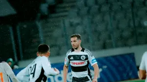 Alex Chipciu și-a prelungit contractul cu U Cluj