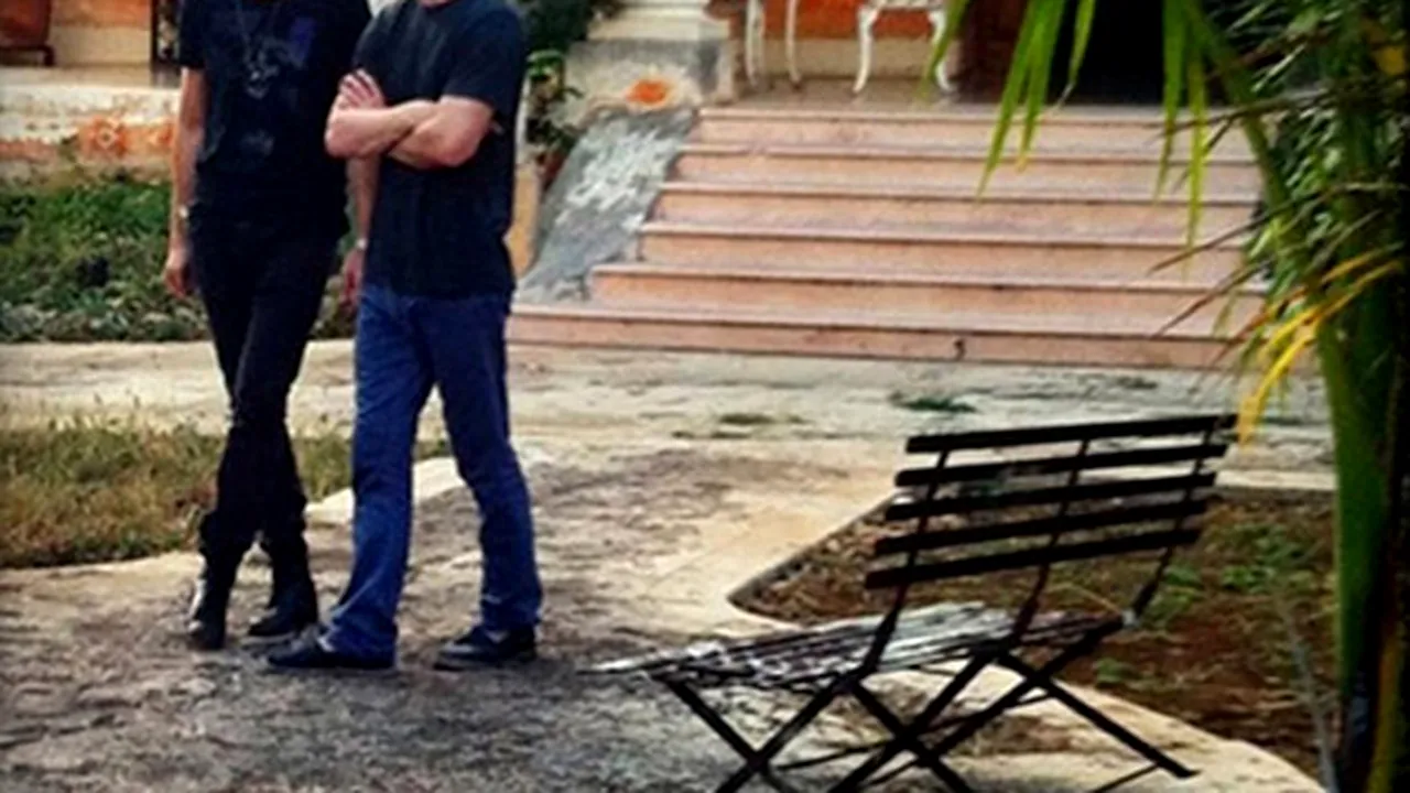 Actorii Ryan Gosling şi Michael Fassbender, fotografiaţi într-o ipostază tandră - FOTO