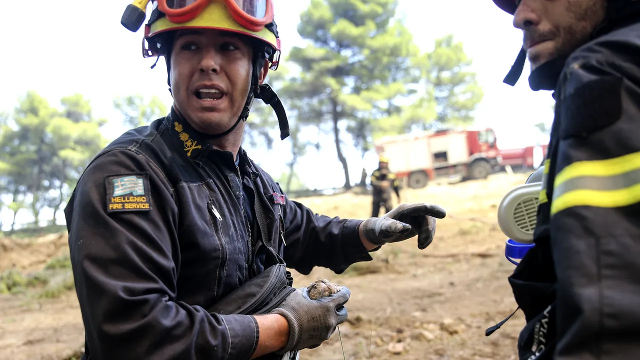 BILANŢ alarmant al incendiilor din Grecia: 80 de morţi şi sute de răniţi/ Tabere de copii evacuate şi peste 100 de persoane date dispărute | VIDEO