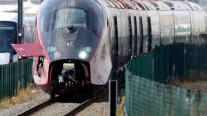 Patru români, condamnaţi în Franţa pentru furt de cabluri de la TGV-uri