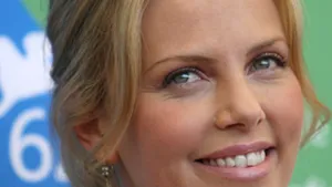 Casa actriţei Charlize Theron, ţinta unei spargeri