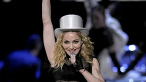 Madonna şi-a donat pantofii pentru tombola balului Halloween al Ovidiu Rom