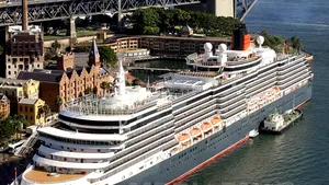 ANALIZĂ: Circa 4.000 de români lucrează pe navele de croazieră. Salariile pleacă de la 1.000 de dolari pe lună