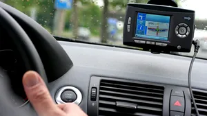 Gândul: GPS „cicălitor“ pentru şoferii care fac greşeli în trafic
