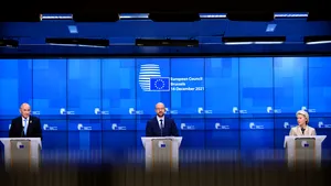 Summitul UE | Continuarea vaccinării şi tratamentele sunt prioritare / Trebuie evitate restricţiile unilaterale 