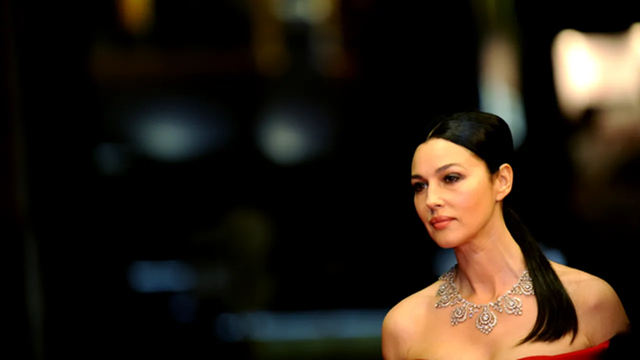 Monica Belluci, apariţie spectaculoasă la Veneţia! Cum arată frumoasa actriţă la 51 de ani - GALERIE FOTO