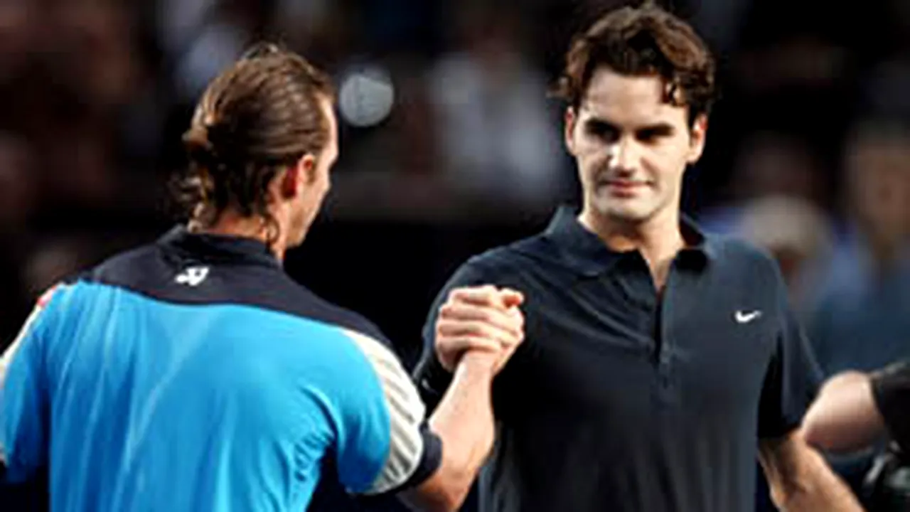 Federer, eliminat de Nalbandian în turul trei la Paris-Bercy