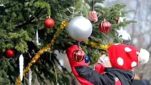 România, marele pierzător pe piaţa decoraţiunilor de Crăciun. Cât importăm şi exportăm