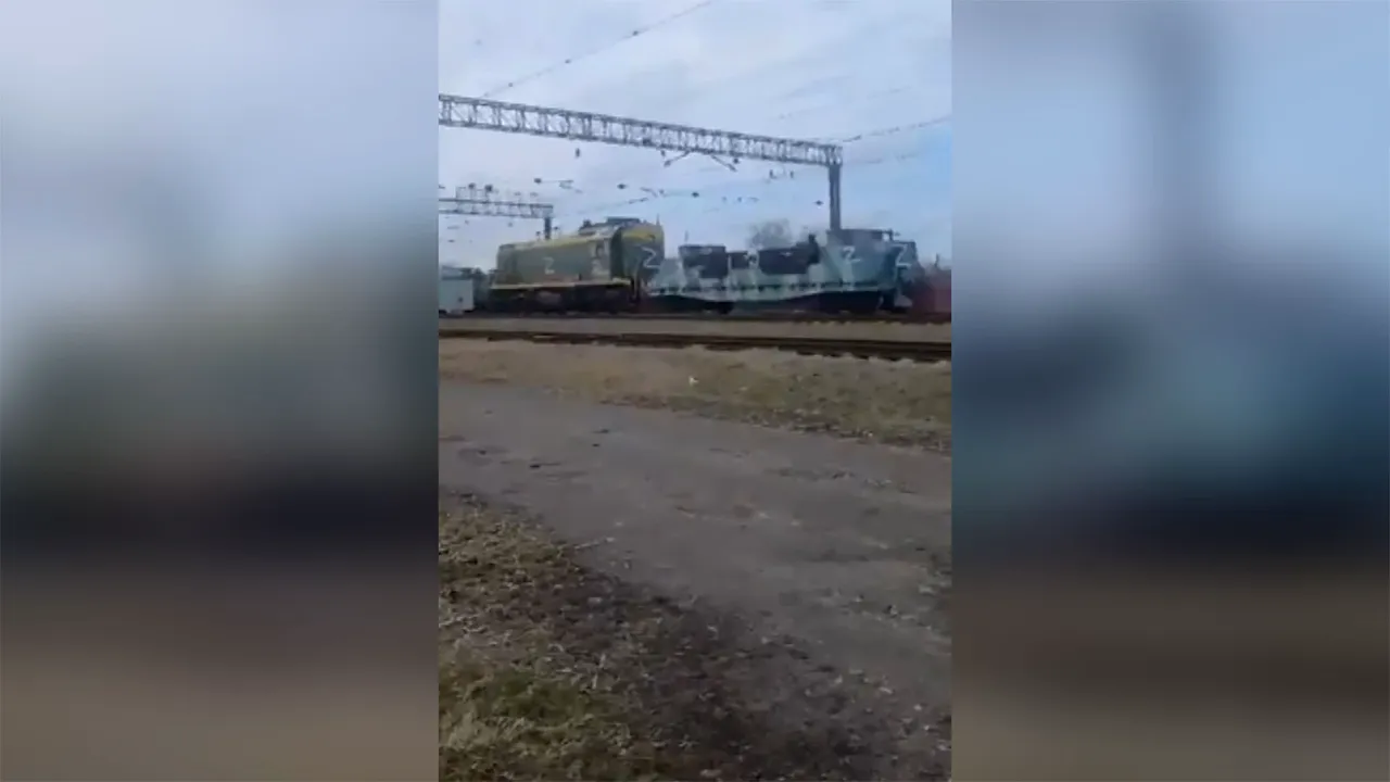 Rusia a adus un tren militar blindat în Ucraina din Crimeea