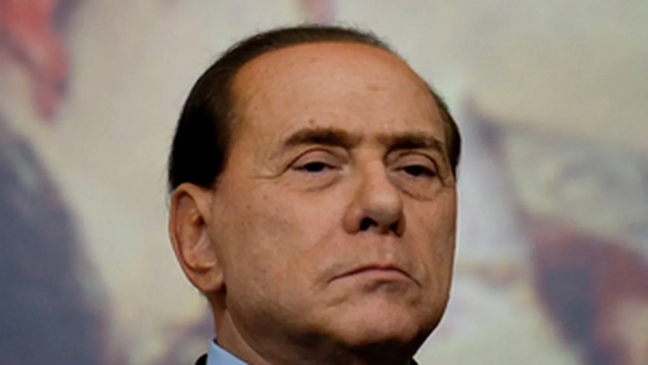 Berlusconi se declară victima unei 