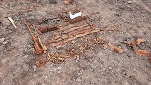 Peste 1.200 de elemente de muniţie, găsite pe un teren agricol din Sibiu