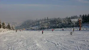 După patru ani, s-a deschis cea mai râvnită zonă de schi din masivul Postăvarul