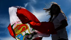 Haos politic în Peru. Preşedintele şi Congresul s-au suspendat reciproc: „Ne aflăm în pragul unei lovituri de stat”