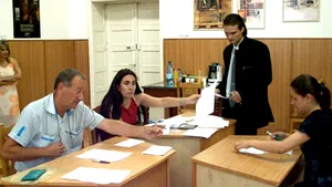 Peste 1.300 de candidaţi au promovat prima probă a bac-ului, în Capitală