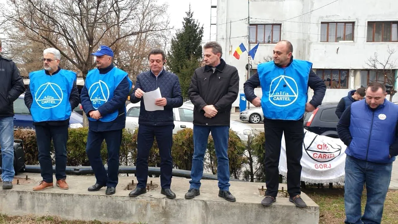 Grevă de cinci săptămâni la Electrolux. Oamenii donează sânge şi au cerut suspendarea ratelor