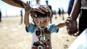 MEDIAFAX ZOOM: Refugiaţi din calea terorii - GALERIE FOTO
