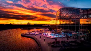 COMUNICAT. Căldură, ritm și spectacol: intre 6 si 26 octombrie Bucureștiul devine capitala mondială a saunei!