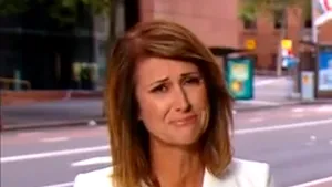 O jurnalistă a izbucnit în lacrimi în direct, când anunţa numele uneia dintre victimele de la Sydney - VIDEO