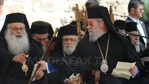 Biserica din Cipru vrea să se împrumute de la magnaţi ruşi pentru a recapitaliza o bancă