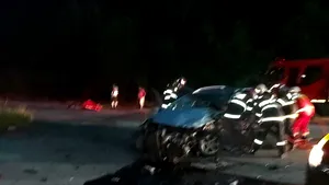 Un bărbat de 47 de ani a murit într-un accident produs între un autoturism şi un TIR