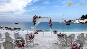 Nunta pe plajă, varianta inedită pentru un eveniment de neuitat. În ce locaţii se poate organiza